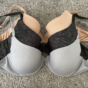 Victoria’s Secret T-Shirt Bra Bundle